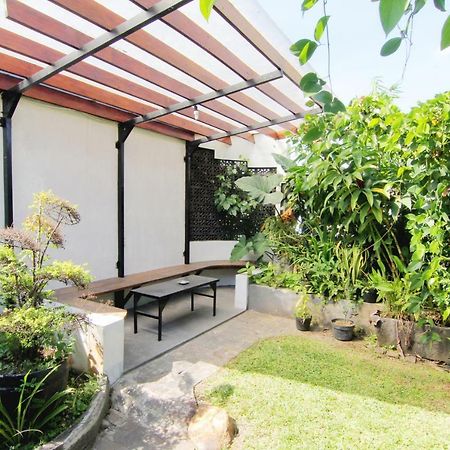 Neo Moritz Homestay Бандунг Екстериор снимка