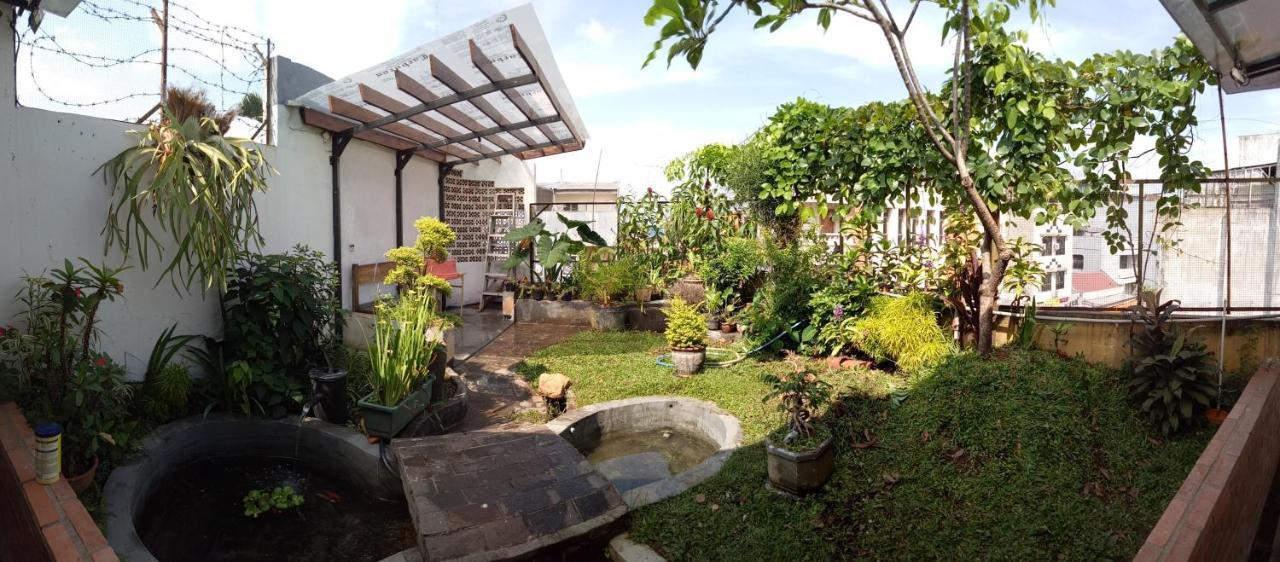 Neo Moritz Homestay Бандунг Екстериор снимка